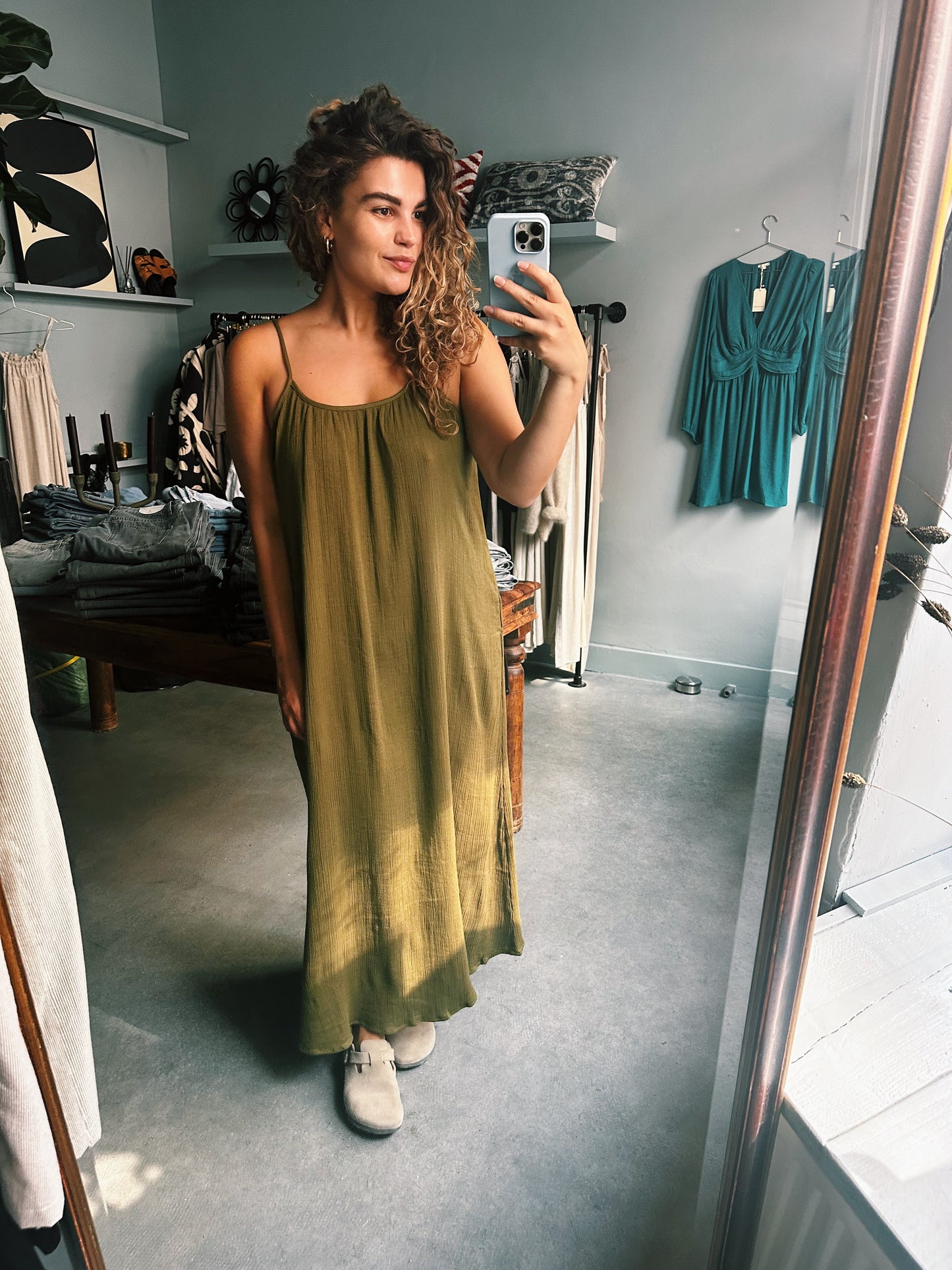 JURK - GROEN MET SPAGHETTI BANDJES