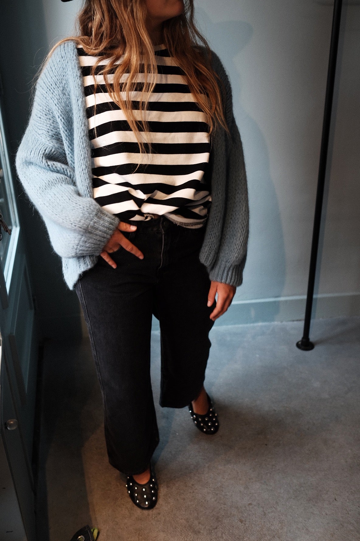 LIEN - GROFGEBREID VEST JEANSBLAUW