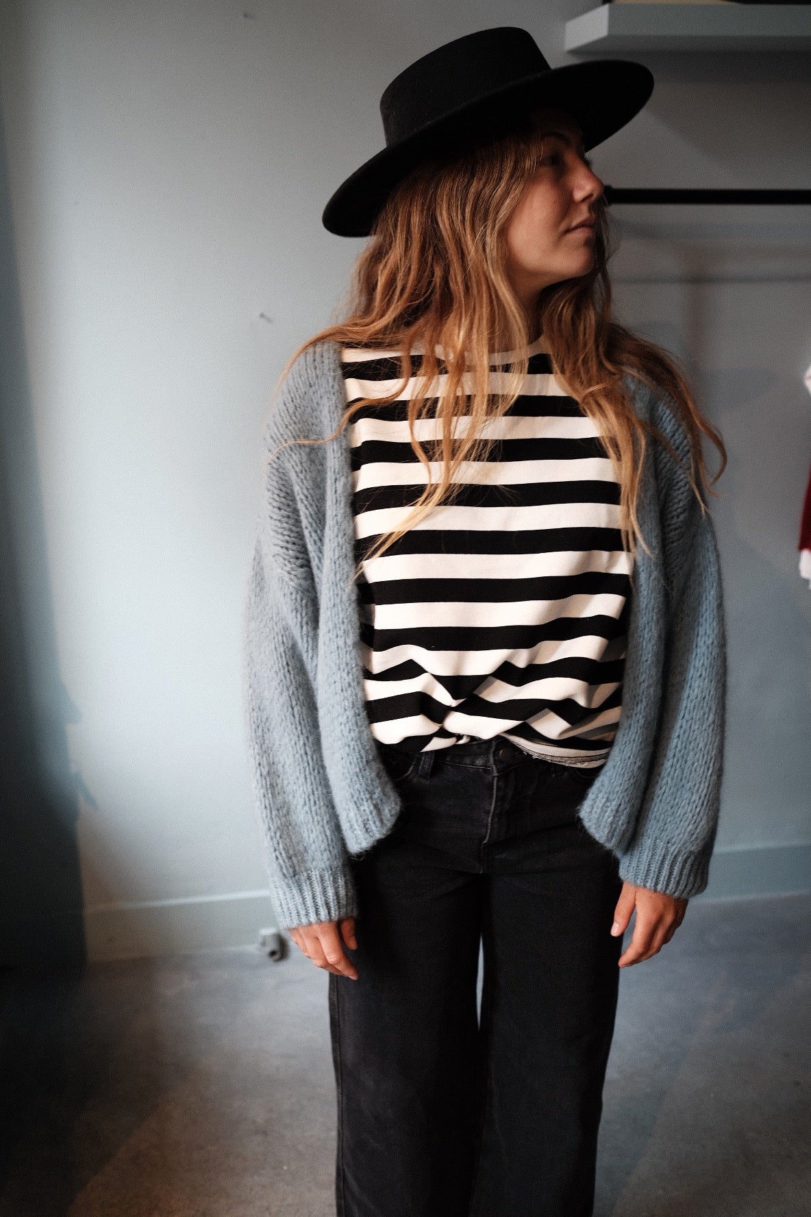 LIEN - GROFGEBREID VEST JEANSBLAUW