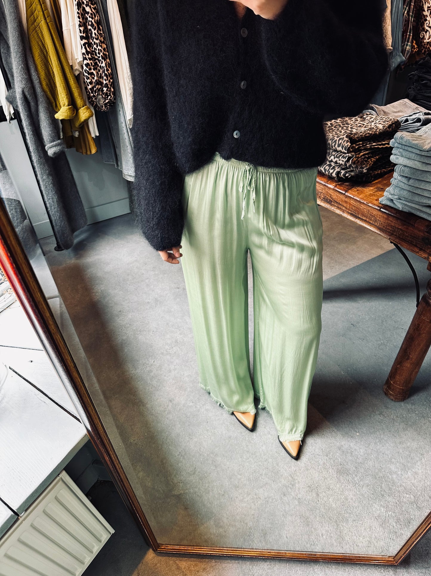 ABBEY - LOSSE VISCOSE BROEK MINT FRANJES