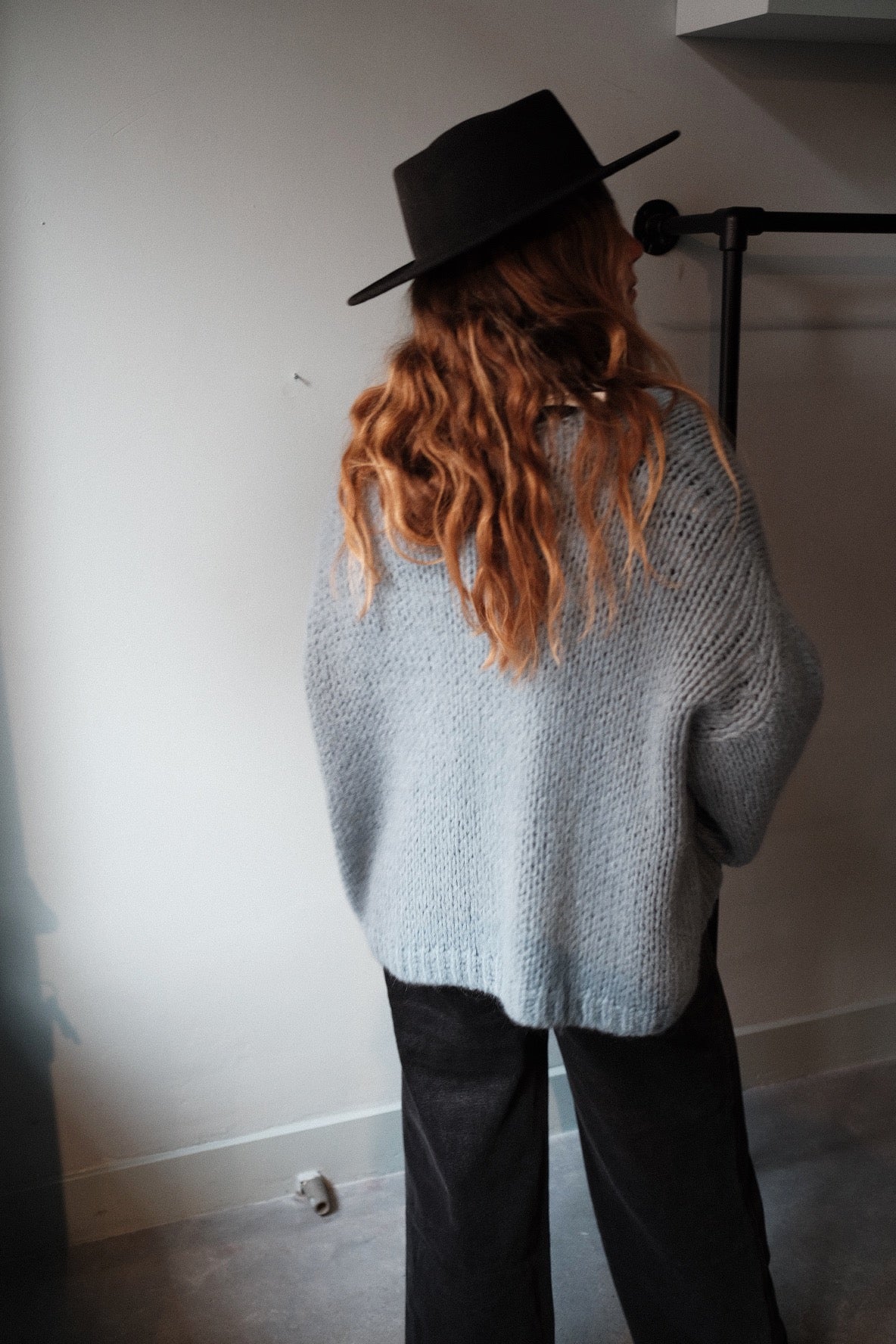 LIEN - GROFGEBREID VEST JEANSBLAUW