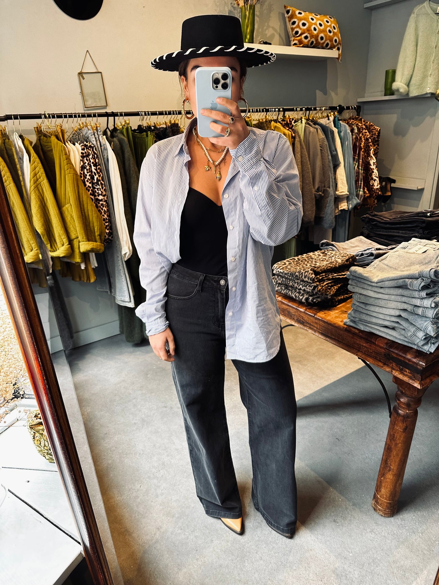 JEANS - DONKERGRIJS FLARED