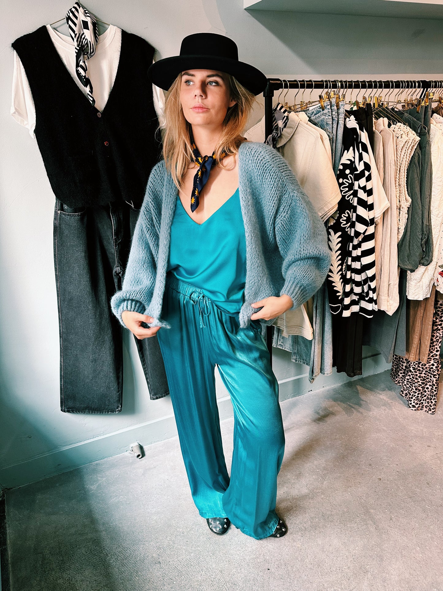 TOP - TURQUOISE SPAG. BANDJE