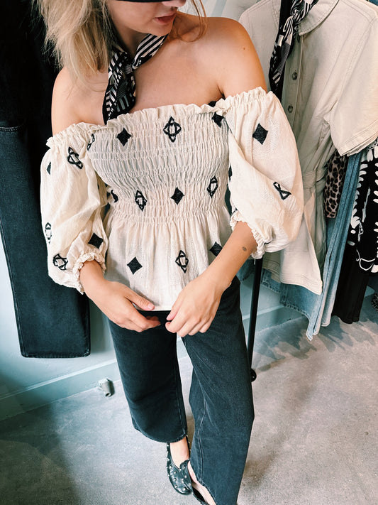 TOP - OFFWHITE ZWART